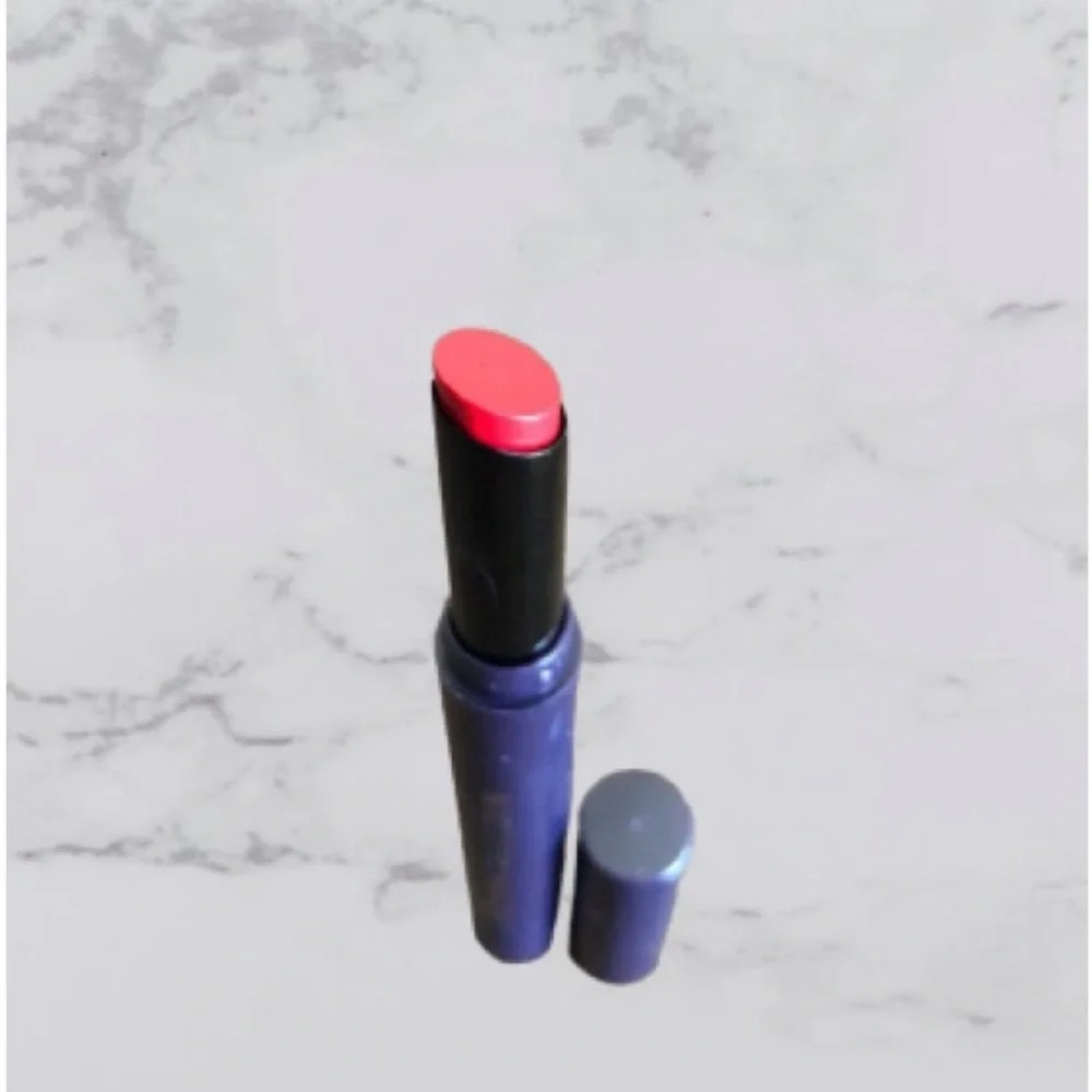 Kevyn Aucoin Unforgettable Lipstick in Fatal Shine NIB